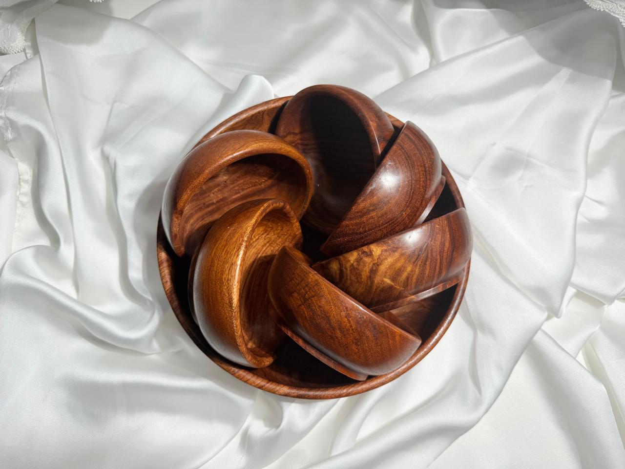 Handcrafted Sheesham Wood Bowl Set